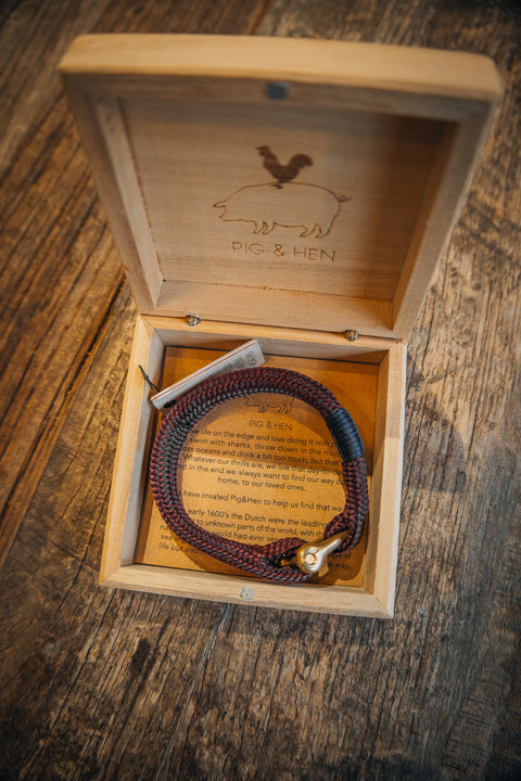 Pig & Hen Sharp Simon bracelet