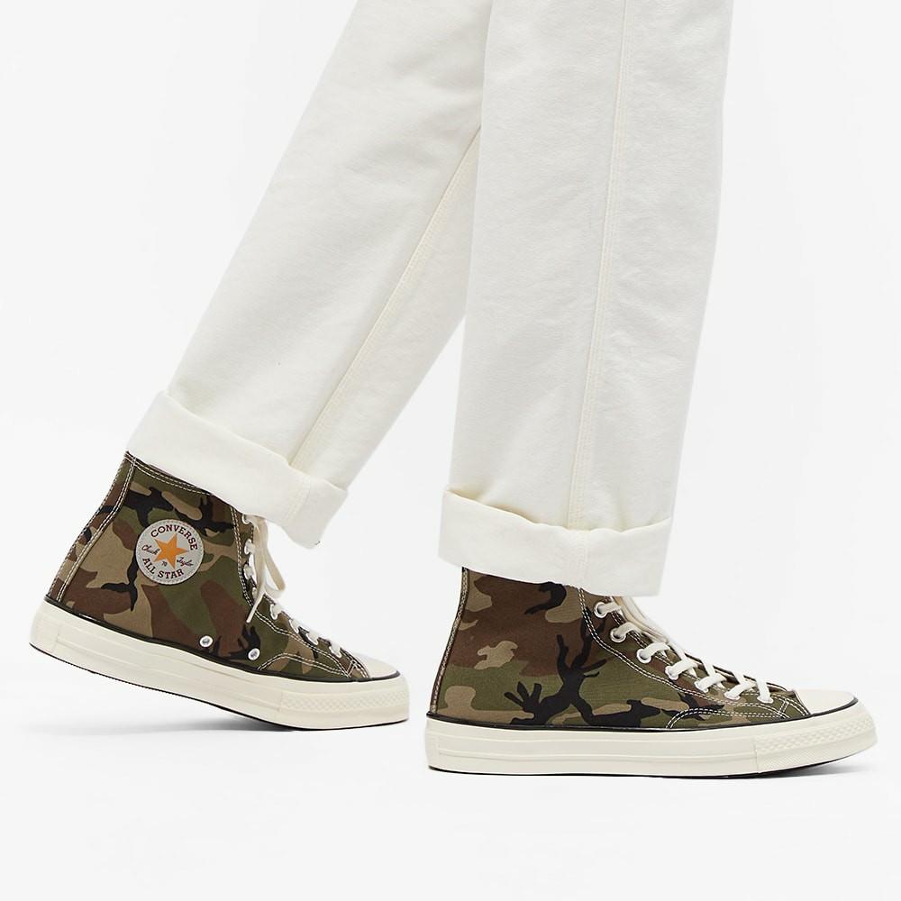 Carhartt converse camo top